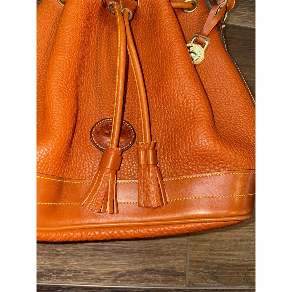 Dooney & Bourke Brown Leather Drawstring Bucket Bag Shoulder Vintage USA Classic - Picture 2 of 12